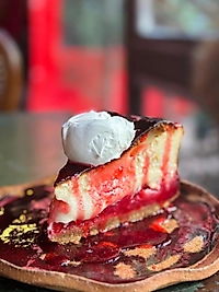 Kaymak Eşliğinde Ayvalı Cheesecake